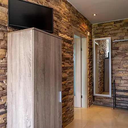 Apartment Zonata 2 Bedroom Cozy And Stylish *