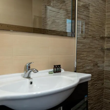 Zonata 2 Bedroom Cozy And Stylish Apartment