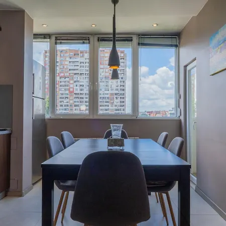 Apartment Zonata 2 Bedroom Cozy And Stylish