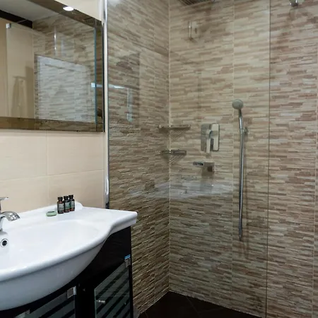 Zonata 2 Bedroom Cozy And Stylish Sofia